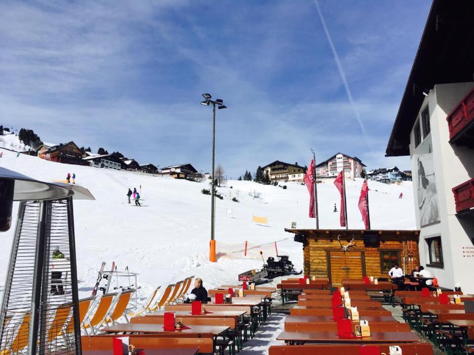 Austria Alpinhotel Ski In Ski Out An Der Edelweissbahn Obertauern Exterior photo